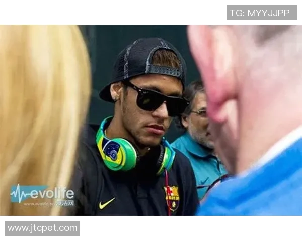 足球巨星同款潮流beats耳机点燃赛场激情尽显运动与时尚魅力 足球巨星同款潮流beats耳机点燃赛场激情尽显运动与时尚魅力